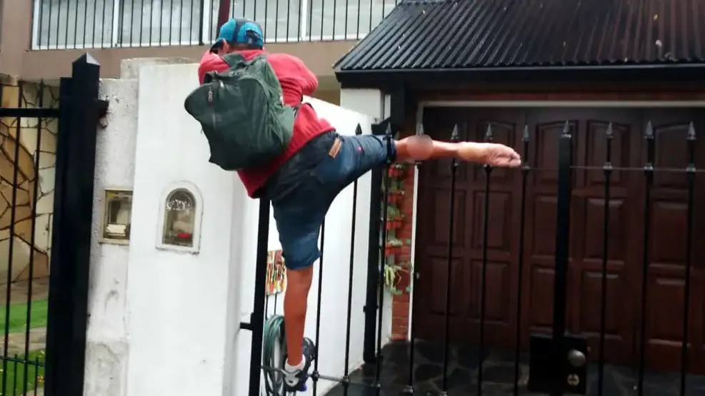 san-isidro-quiso-entrar-a-robar-a-una-casa-y-termino-con-la-pierna-clavada-en-la-reja-20240312-1769599