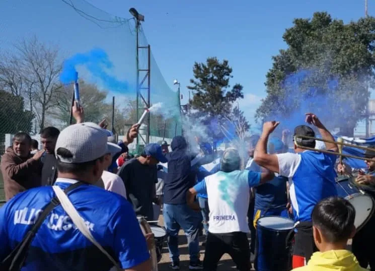 🔵Señores lo dejo todo Me voy a ver a Villa 🤪⚪📸@valen_fotografiaa