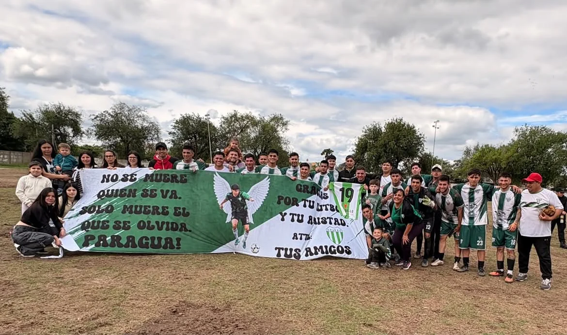 De parte de mi Mamá , de su hermana ,de sus hermanos y novia, queremos agradecer de corazón a lo