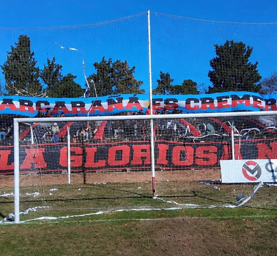 Mientras el Club Atlético Carcarañá espera la resolución sobre la sanción que podría recibir tra