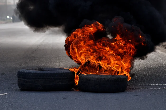 PROTESTA-QUEMA-DE-GOMAS