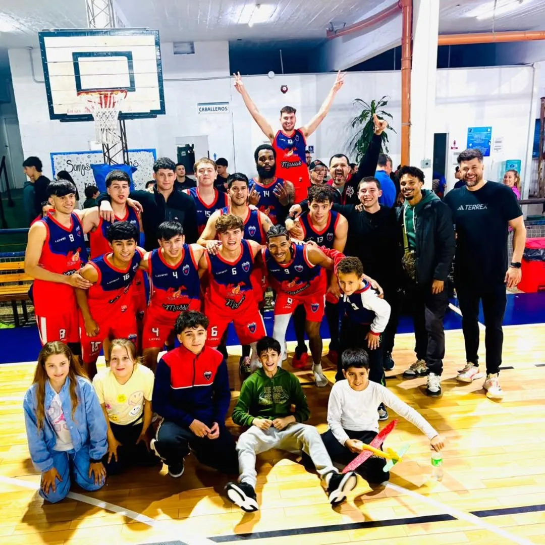 RED STAR PUSO PRIMERAVENCIÓ A ESTUDIANTIL DE VISITANTE Comenzaron los Cuartos de Play Off y Red