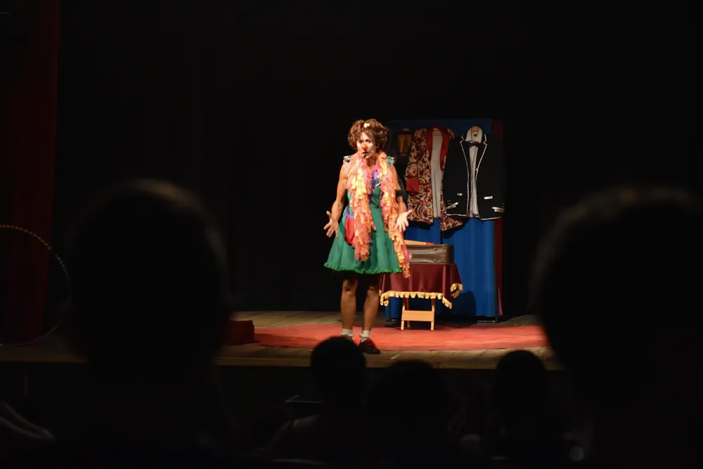 FOTO DEL FESTIVAL - PAYASA ESTUPENDA