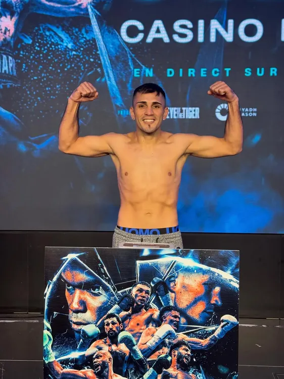 Ahora si pesaje listo con mucho trabajo esfuerzo y una esquina de lujo una vez reprensentando a 