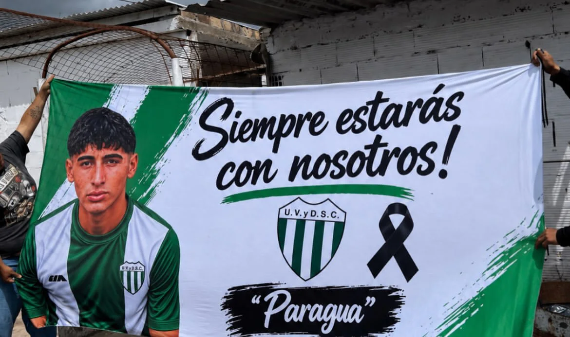 De parte de mi Mamá , de su hermana ,de sus hermanos y novia, queremos agradecer de corazón a lo (7)