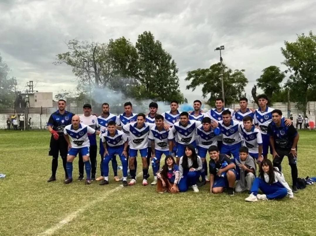 El día de ayer de disputó el clásico de la ciudad, el cual una vez mas, tuvo como protagonista a nuestro querido Villa Cassini, dejando los 3 puntos en casa.LIGA SANLORECINA 3ER FECHA 1ERA DIV. (Final)V.CASSINI 3